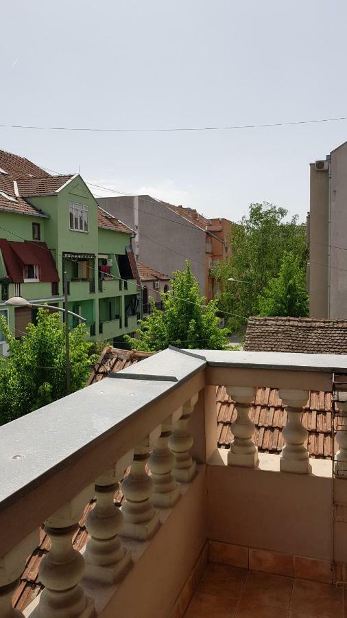 نوفي ساد Apartment Krsta المظهر الخارجي الصورة